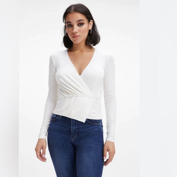 Good American Tops - Good American Good Wrap Top in Ivory NWT Sz 2 (Medium)